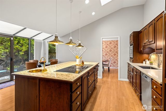 11818 Marine View Drive SW, Burien, WA 98146