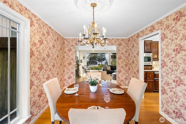 11818 Marine View Drive SW, Burien, WA 98146