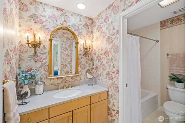 11818 Marine View Drive SW, Burien, WA 98146