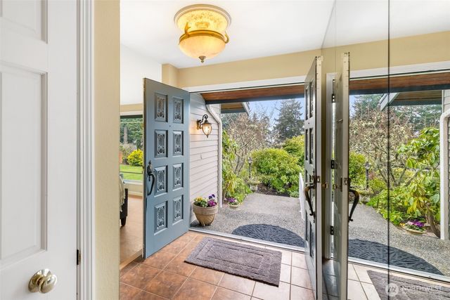 11818 Marine View Drive SW, Burien, WA 98146