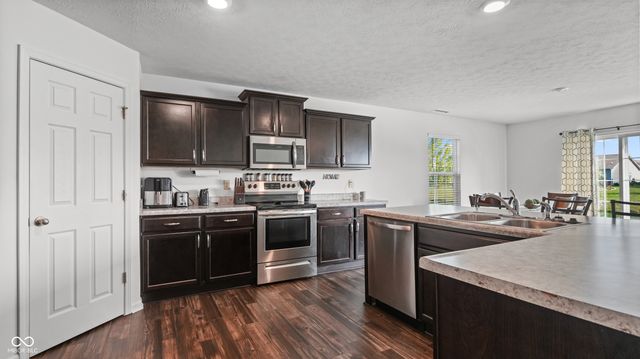 2389 Silver Spoon Drive, Greenfield, IN 46140