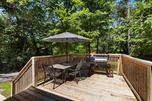 115 N Adams St, Adams, TN 37010