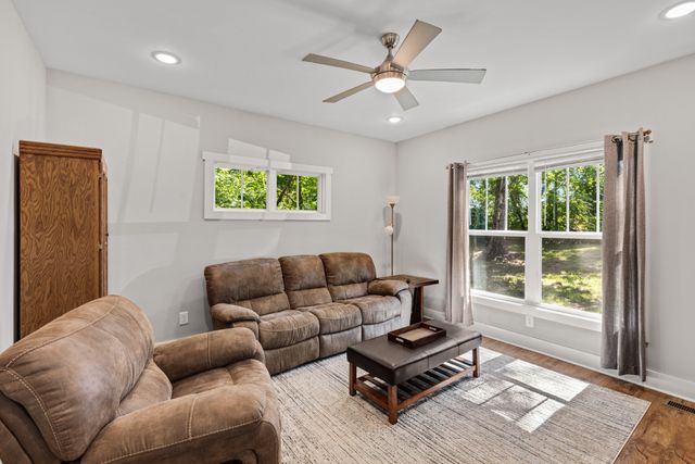 115 N Adams St, Adams, TN 37010