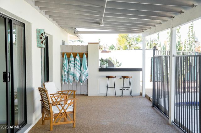 6302 E Winchcomb Drive, Scottsdale, AZ 85254