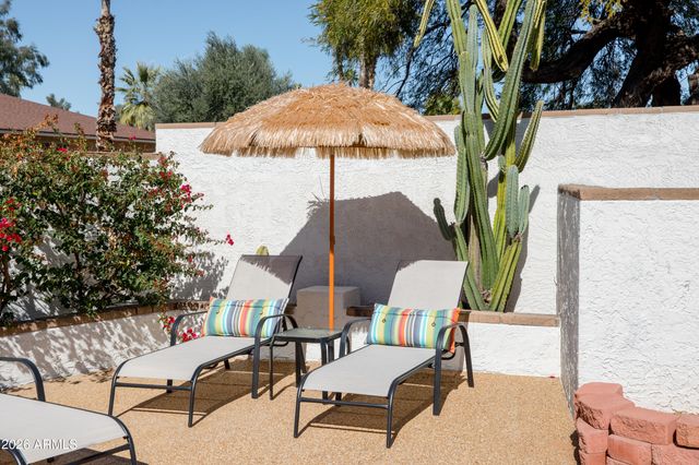 6302 E Winchcomb Drive, Scottsdale, AZ 85254