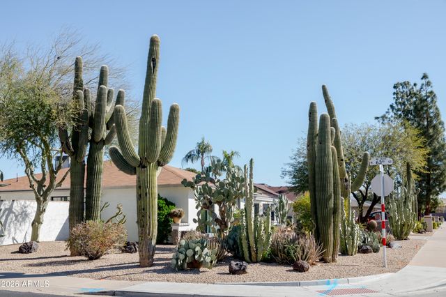 6302 E Winchcomb Drive, Scottsdale, AZ 85254