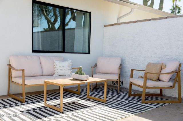 6302 E Winchcomb Drive, Scottsdale, AZ 85254