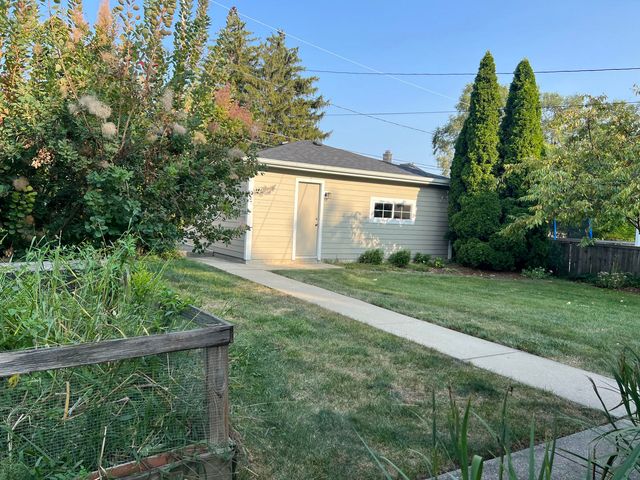 135 N Myrtle Avenue, Elmhurst, IL 60126