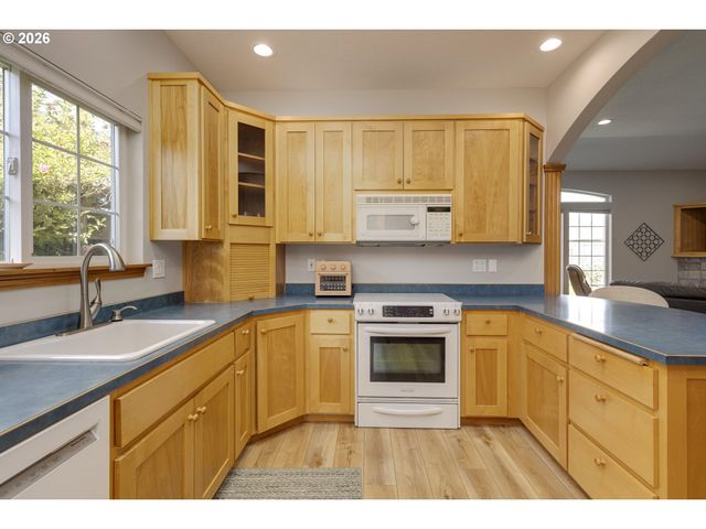 1941 Sw Westvale Ct, Mc Minnville, OR 97128