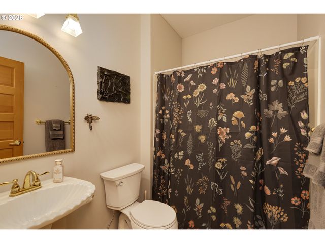 1941 Sw Westvale Ct, Mc Minnville, OR 97128