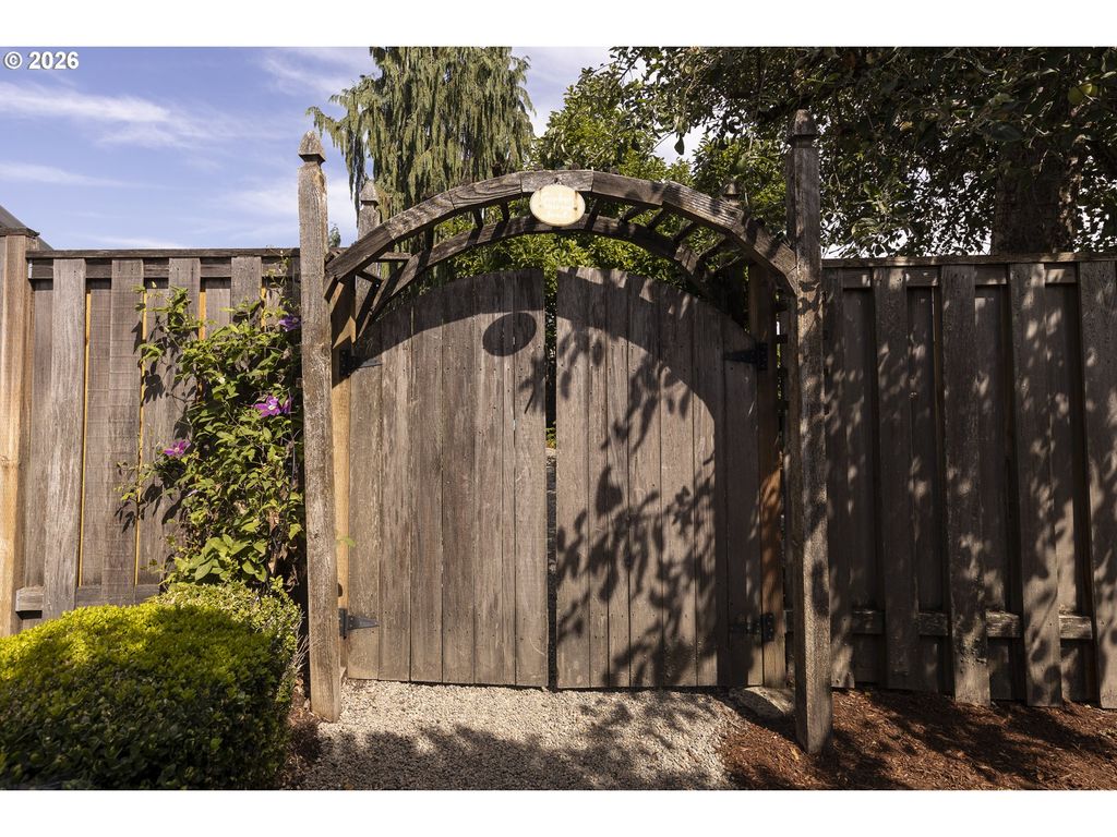 Image 25 of property listing at 1941 Sw Westvale Ct, Mc Minnville, OR 97128