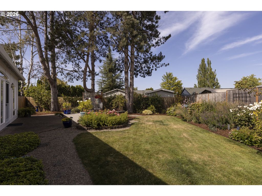 Image 32 of property listing at 1941 Sw Westvale Ct, Mc Minnville, OR 97128
