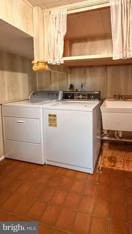 145 PENNYPACKER RD, Mohnton, PA 19540