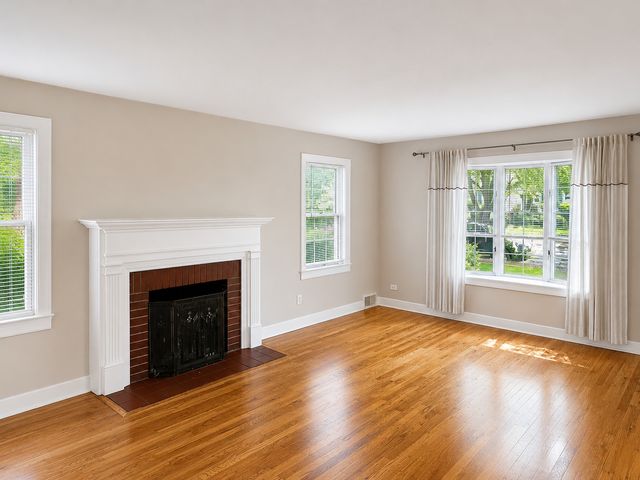 4529 Saratoga Avenue, Downers Grove, IL 60515