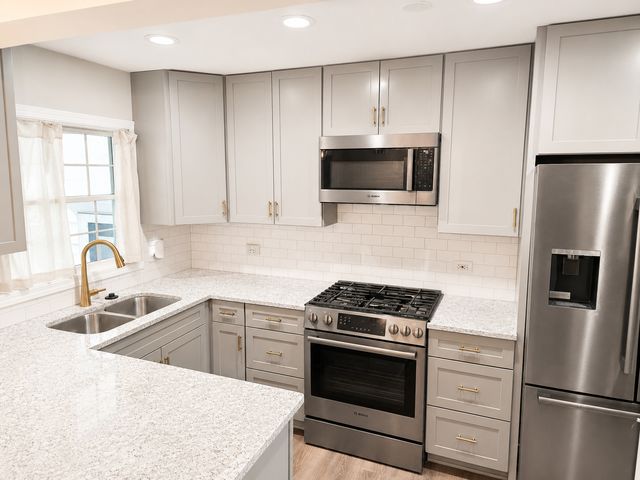 4529 Saratoga Avenue, Downers Grove, IL 60515