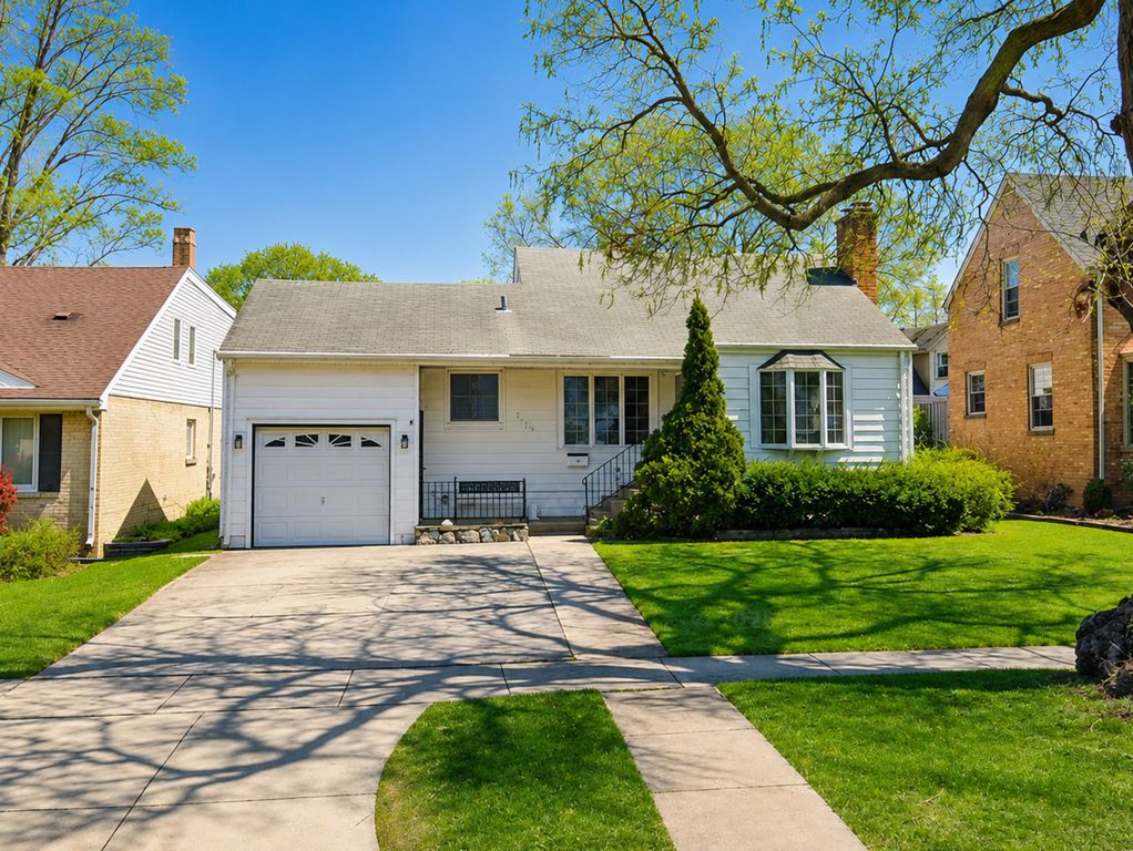 4529 Saratoga Avenue, Downers Grove, IL 60515