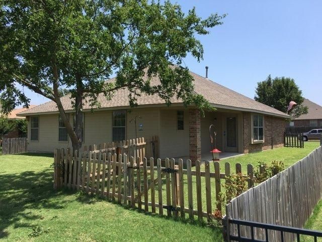 17609 Gold Drive, Edmond, OK 73012
