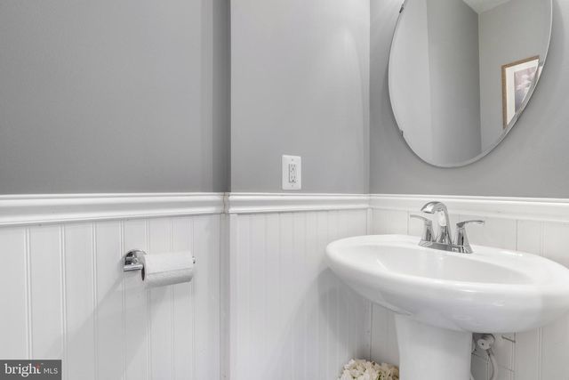 25 DON QUIXOTE DR, Charles Town, WV 25414