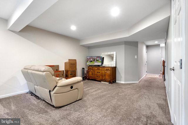 25 DON QUIXOTE DR, Charles Town, WV 25414