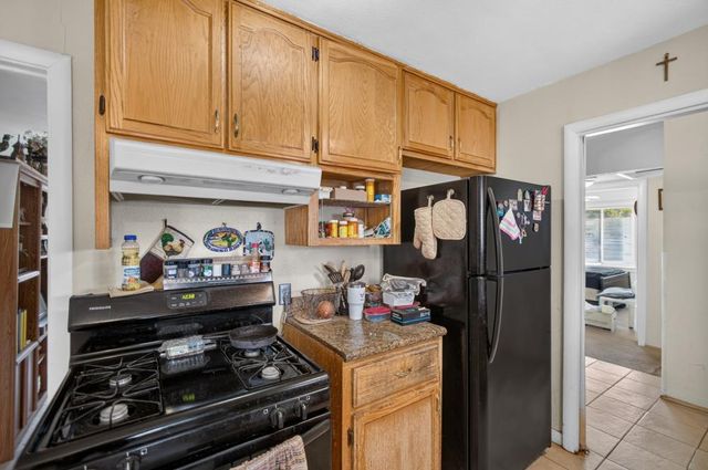 4209 28th St, Sacramento, CA 95820