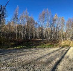 13275 W Maplewood Drive, Big Lake, AK 99652