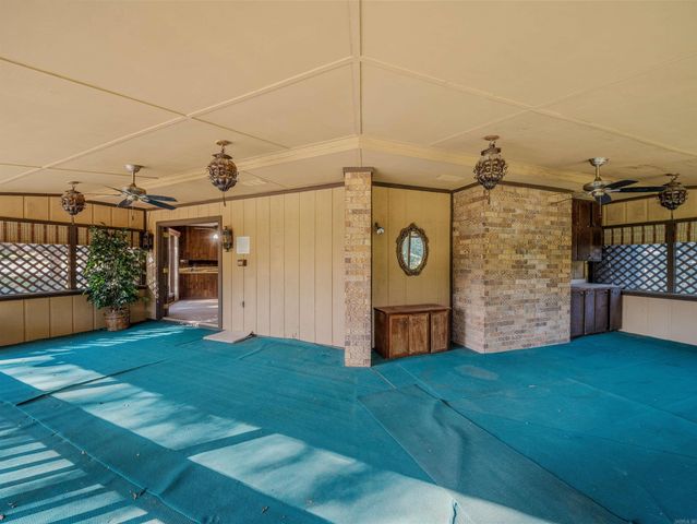 1718 Rock Creek Drive, Benton, AR 72019