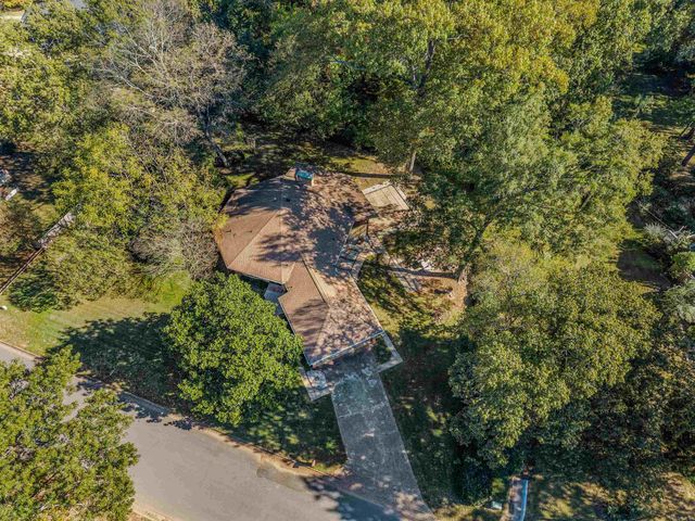 1718 Rock Creek Drive, Benton, AR 72019