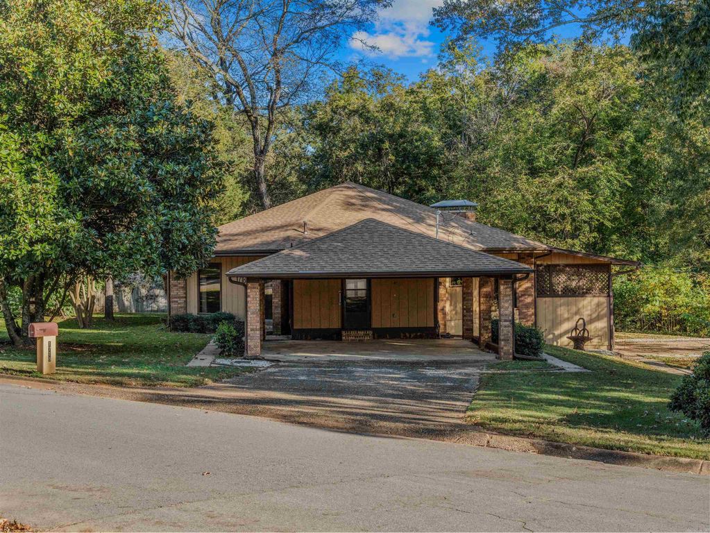 1718 Rock Creek Drive, Benton, AR 72019