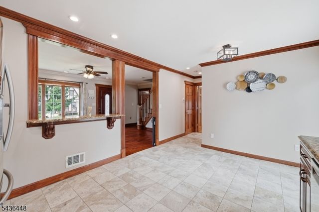 303 W End Ave, Hopatcong Boro, NJ 07843