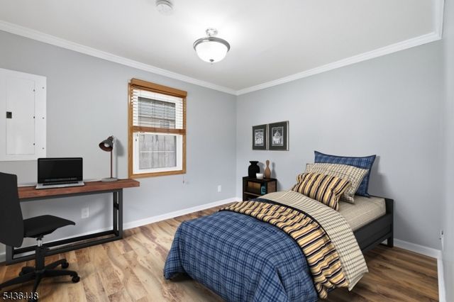 303 W End Ave, Hopatcong Boro, NJ 07843