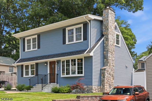 303 W End Ave, Hopatcong Boro, NJ 07843