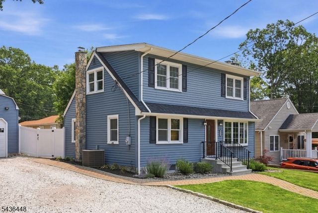 303 W End Ave, Hopatcong Boro, NJ 07843