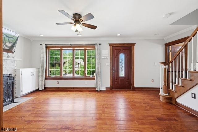 303 W End Ave, Hopatcong Boro, NJ 07843