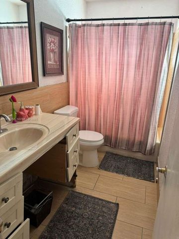 820 SW 49th Terrace, Margate, FL 33068