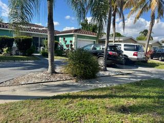 820 SW 49th Terrace, Margate, FL 33068