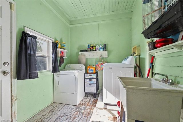 2842 N Patterson Avenue, Winston-salem, NC 27105