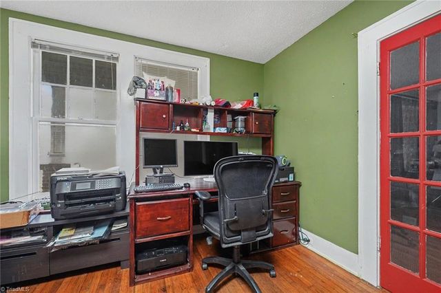 2842 N Patterson Avenue, Winston-salem, NC 27105