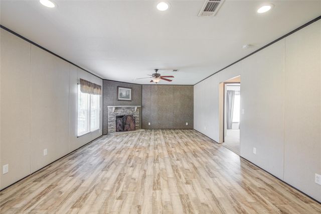 4049 County Road 450, West Columbia, TX 77486