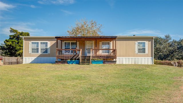 4049 County Road 450, West Columbia, TX 77486
