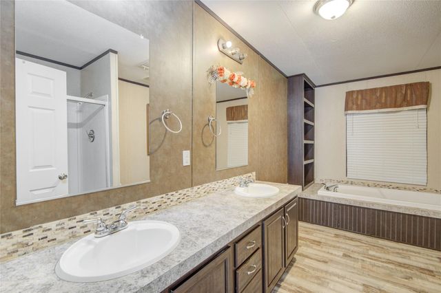 4049 County Road 450, West Columbia, TX 77486