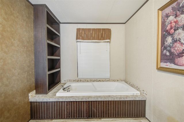 4049 County Road 450, West Columbia, TX 77486