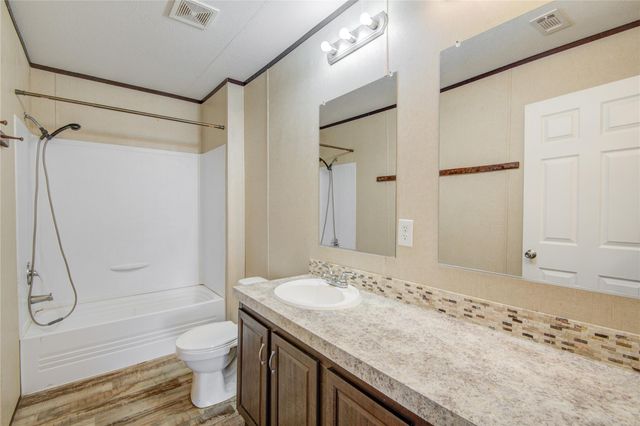 4049 County Road 450, West Columbia, TX 77486