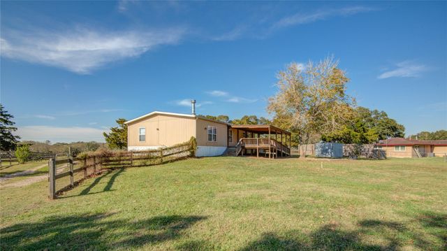 4049 County Road 450, West Columbia, TX 77486