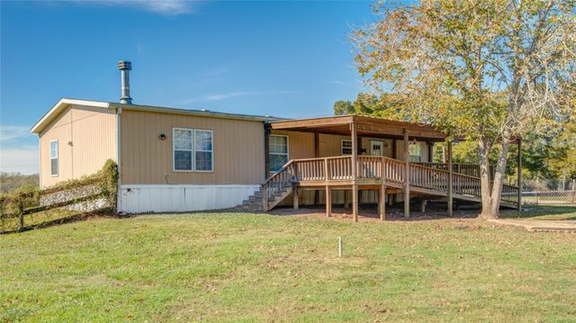 4049 County Road 450, West Columbia, TX 77486