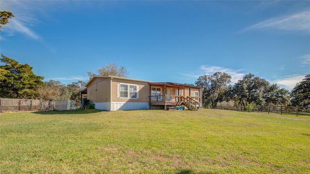 4049 County Road 450, West Columbia, TX 77486