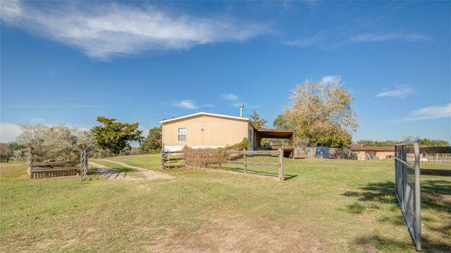 4049 County Road 450, West Columbia, TX 77486