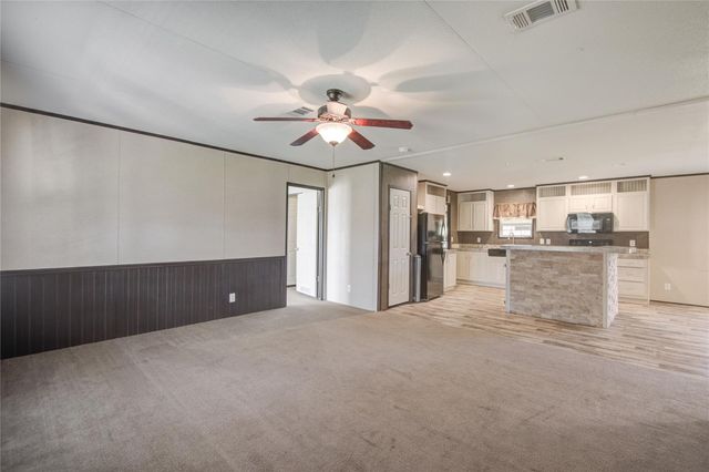 4049 County Road 450, West Columbia, TX 77486