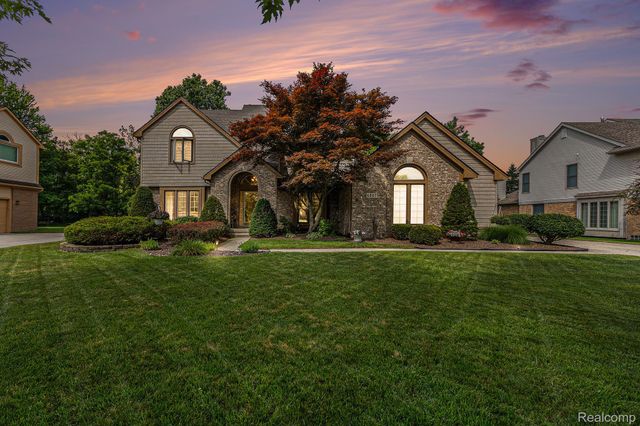 6907 KINGS MILL Drive, Canton Charter Township, MI 48187