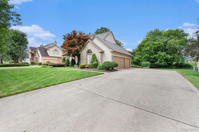 6907 KINGS MILL Drive, Canton Charter Township, MI 48187