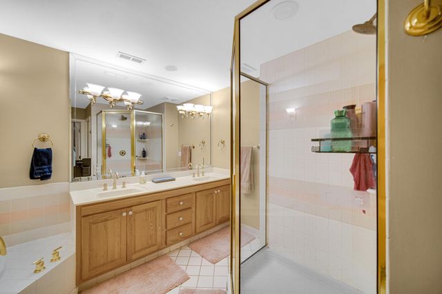 1077 Mission Hills Court, Chesterton, IN 46304